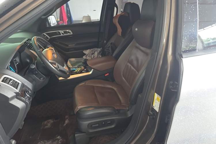 Used Ford Explorer 2013 3.5L Deluxe Model Left Front Seat
