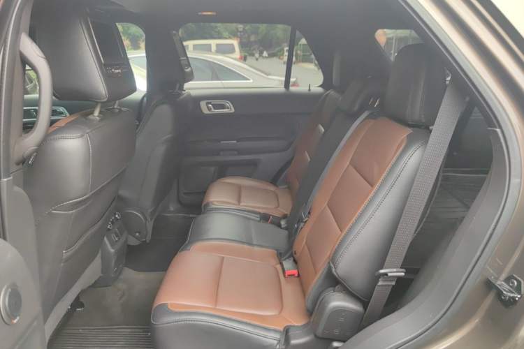 Used Ford Explorer 2013 3.5L Deluxe Model Left Rear Seat