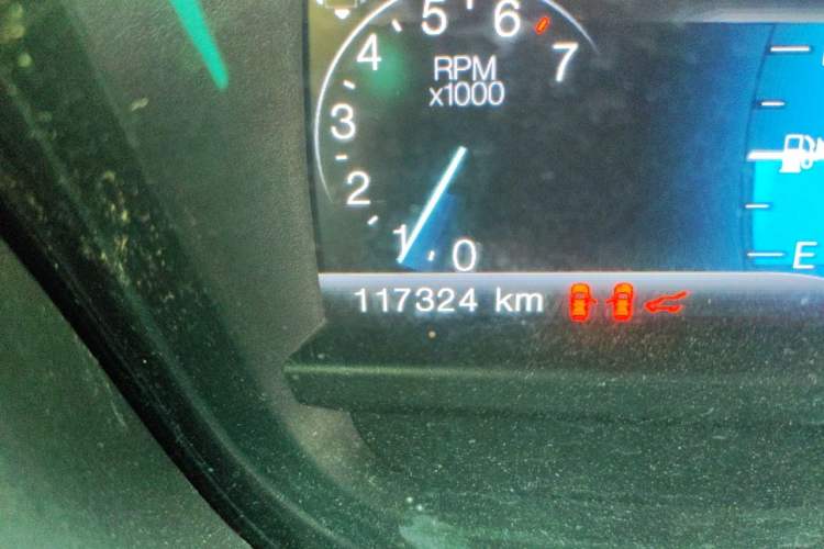 Used Ford Explorer 2013 3.5L Deluxe Model Odometer Close Up