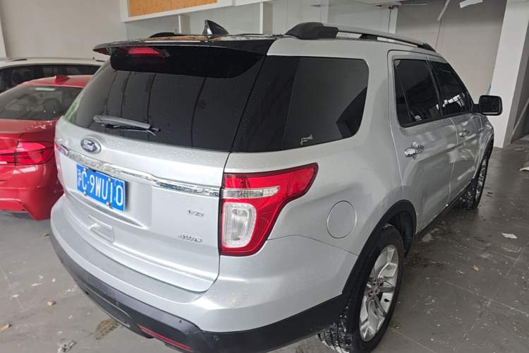 Used Ford Explorer 2013 3.5L Deluxe Model Rear Right 45 Deg