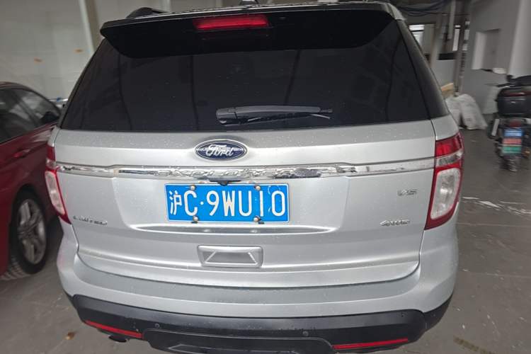 Used Ford Explorer 2013 3.5L Deluxe Model Rear