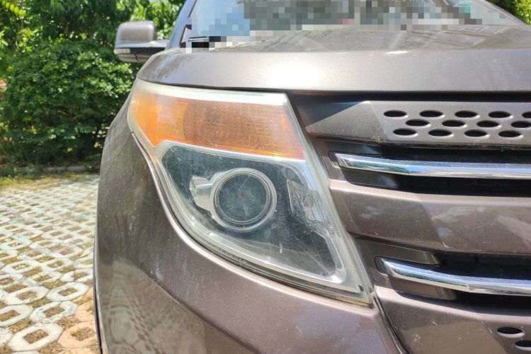Used Ford Explorer 2013 3.5L Deluxe Model Right Front Headlight