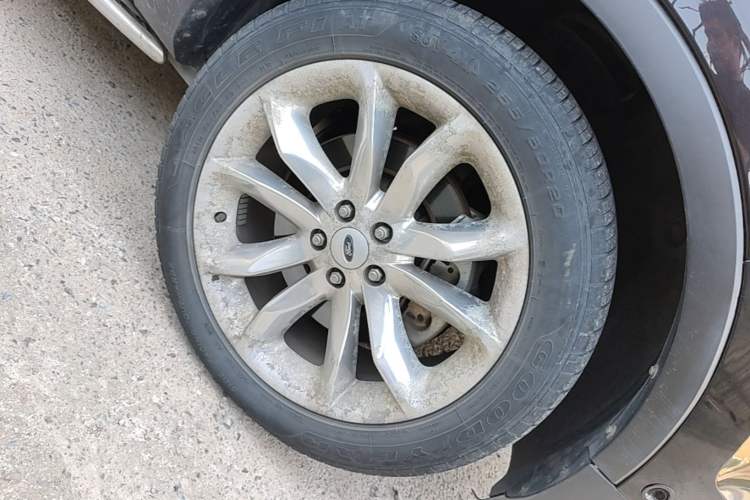 Used Ford Explorer 2013 3.5L Deluxe Model Right Front Wheel Hub
