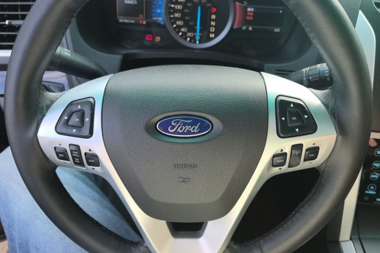Used Ford Explorer 2013 3.5L Deluxe Model Steering Wheel