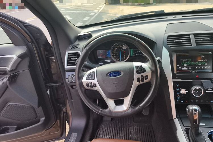 Used Ford Explorer 2013 3.5L Deluxe Model Steering Wheel