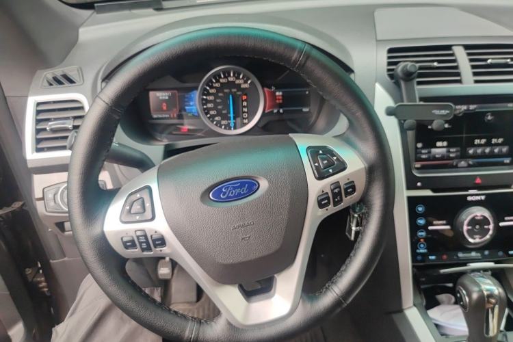 Used Ford Explorer 2013 3.5L Deluxe Model Steering Wheel