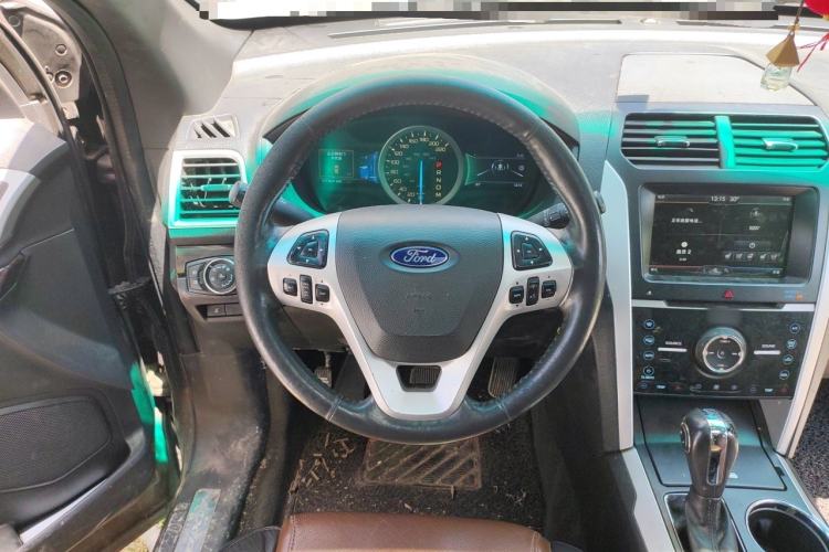 Used Ford Explorer 2013 3.5L Deluxe Model Steering Wheel