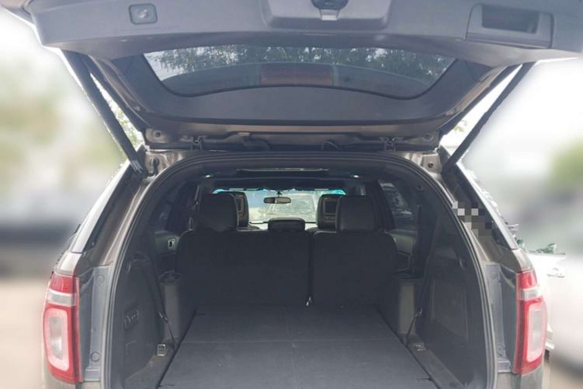 Used Ford Explorer 2013 3.5L Deluxe Model Trunk