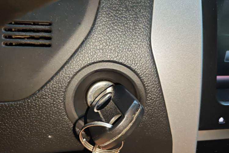 Used Ford Explorer 2013 3.5L Deluxe Model Vehicle Key