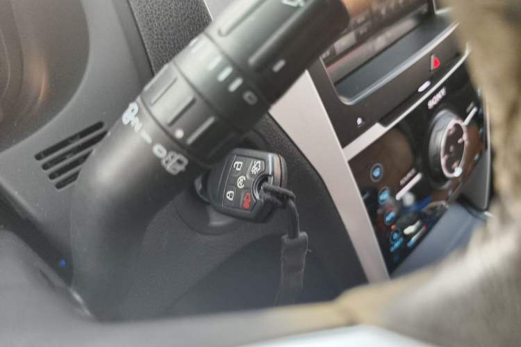 Used Ford Explorer 2013 3.5L Deluxe Model Vehicle Key