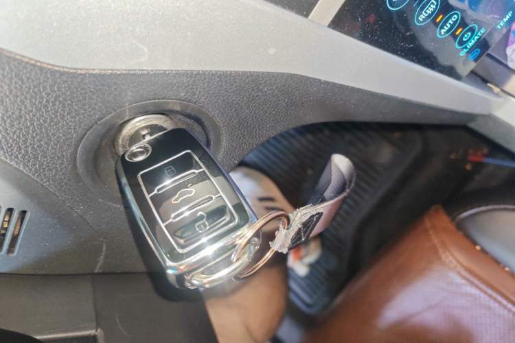 Used Ford Explorer 2013 3.5L Deluxe Model Vehicle Key