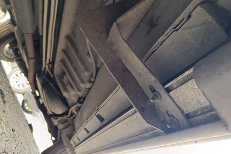 Used Ford Explorer 2013 3.5L Deluxe Model Chassis Front Left