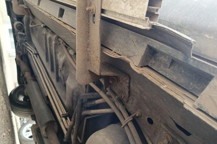 Used Ford Explorer 2013 3.5L Deluxe Model Chassis Rear Left