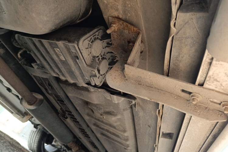 Used Ford Explorer 2013 3.5L Deluxe Model Chassis Rear Right