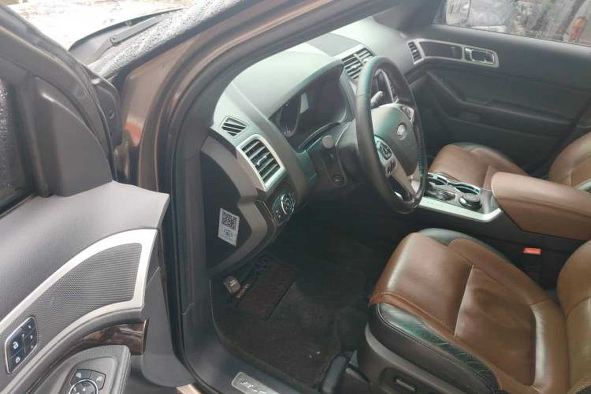 Used Ford Explorer 2013 3.5L Deluxe Model Driver Seat