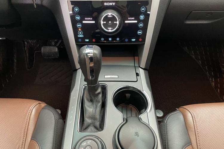Used Ford Explorer 2013 3.5L Deluxe Model Gear Lever