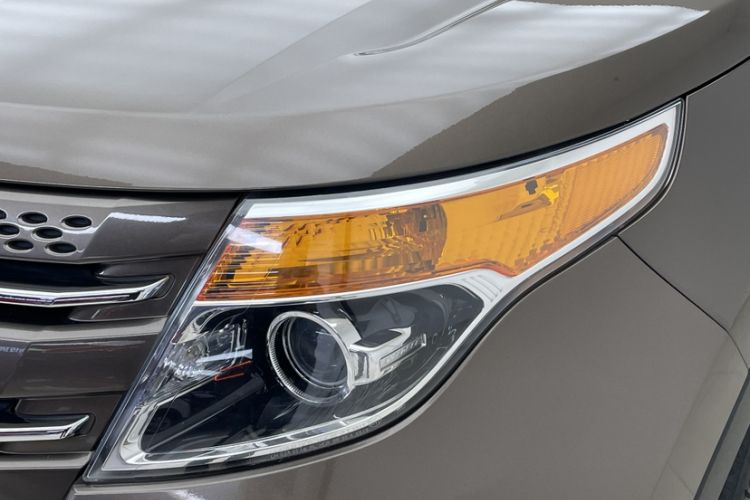 Used Ford Explorer 2013 3.5L Deluxe Model Left Front Headlight