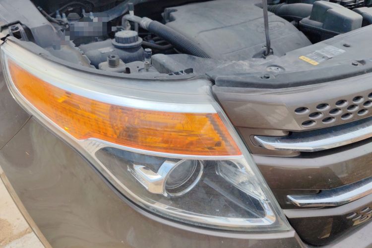 Used Ford Explorer 2013 3.5L Deluxe Model Right Front Headlight