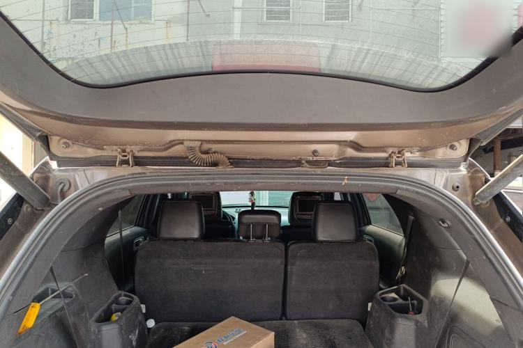Used Ford Explorer 2013 3.5L Deluxe Model Trunk