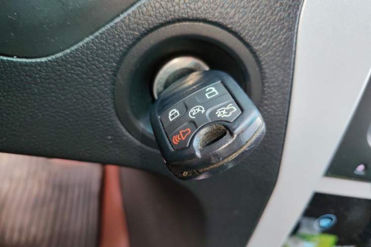 Used Ford Explorer 2013 3.5L Deluxe Model Vehicle Key