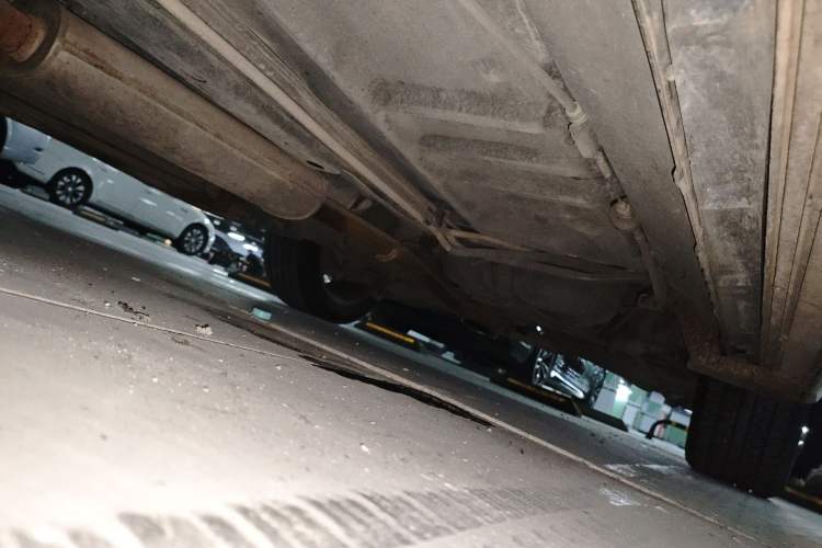Used Ford Explorer 2013 3.5L Deluxe Model Chassis Front Left