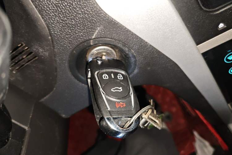Used Ford Explorer 2013 3.5L Deluxe Model Vehicle Key