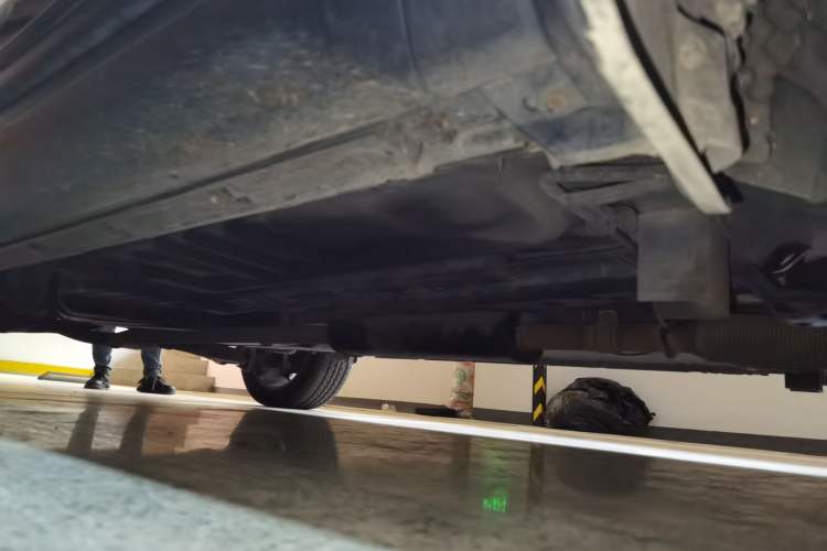 Used Ford Explorer 2013 3.5L Deluxe Model Chassis Front Right