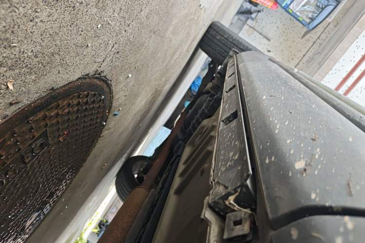 Used Ford Explorer 2013 3.5L Deluxe Model Chassis Front Right