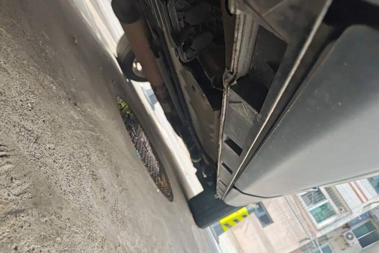 Used Ford Explorer 2013 3.5L Deluxe Model Chassis Rear Left