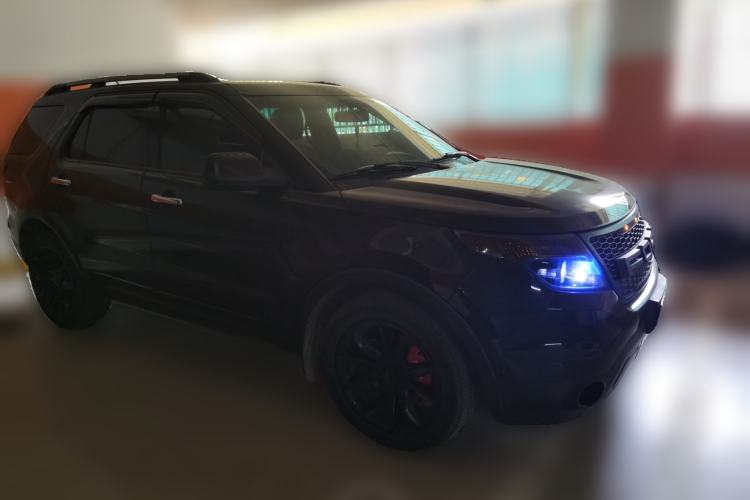 Used Ford Explorer 2013 3.5L Deluxe Model Front Right 45 Deg