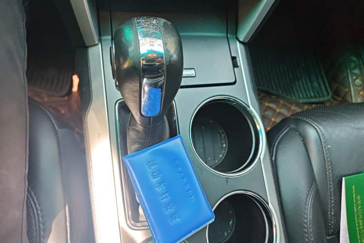 Used Ford Explorer 2013 3.5L Deluxe Model Gear Lever