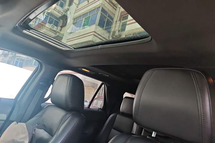 Used Ford Explorer 2013 3.5L Deluxe Model Headliner