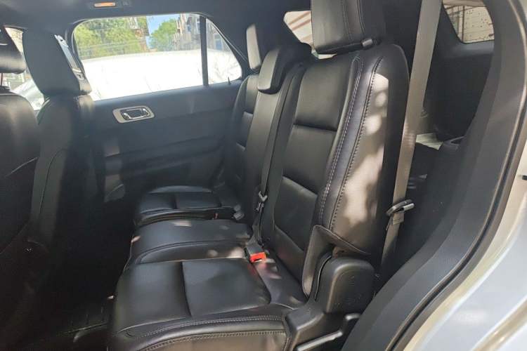 Used Ford Explorer 2013 3.5L Deluxe Model Left Rear Seat