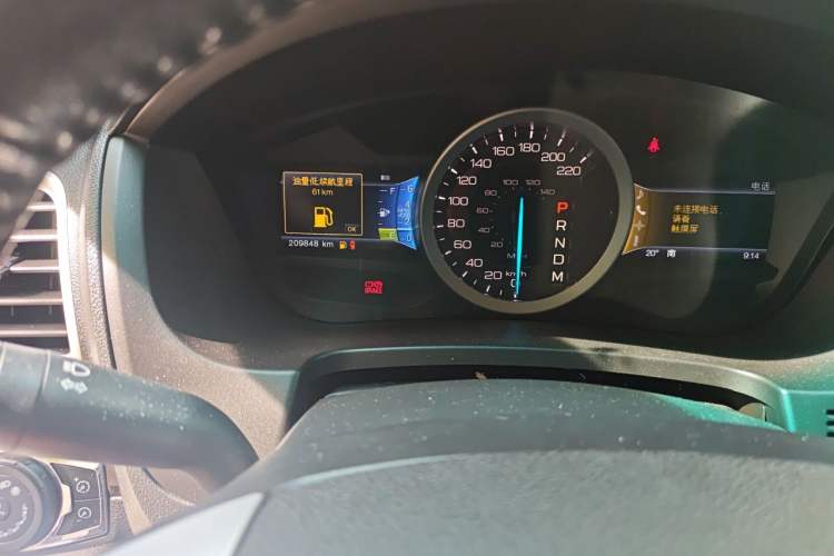 Used Ford Explorer 2013 3.5L Deluxe Model Odometer Close Up
