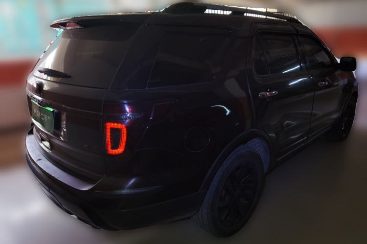 Used Ford Explorer 2013 3.5L Deluxe Model Rear Right 45 Deg
