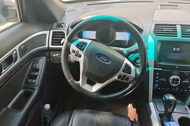 Used Ford Explorer 2013 3.5L Deluxe Model Steering Wheel