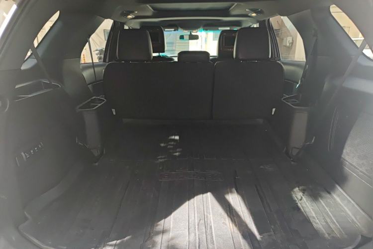 Used Ford Explorer 2013 3.5L Deluxe Model Trunk