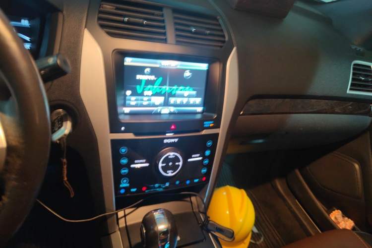 Used Ford Explorer 2013 3.5L Deluxe Model Audio And AC Panel