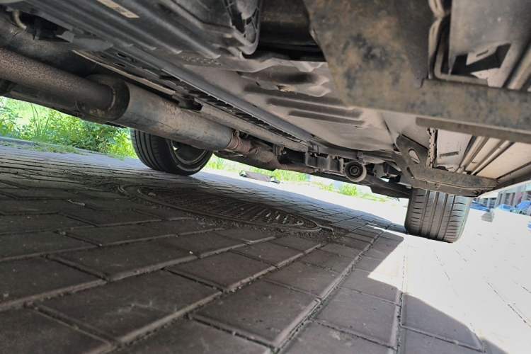 Used Ford Explorer 2013 3.5L Deluxe Model Chassis Rear Right