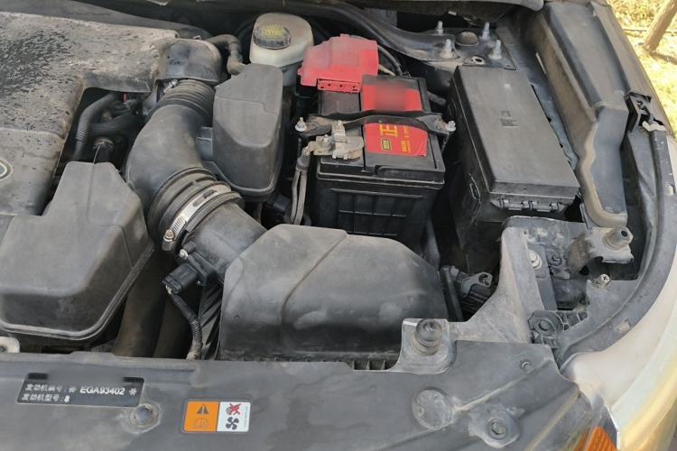 Used Ford Explorer 2013 3.5L Deluxe Model Engine Bay Left