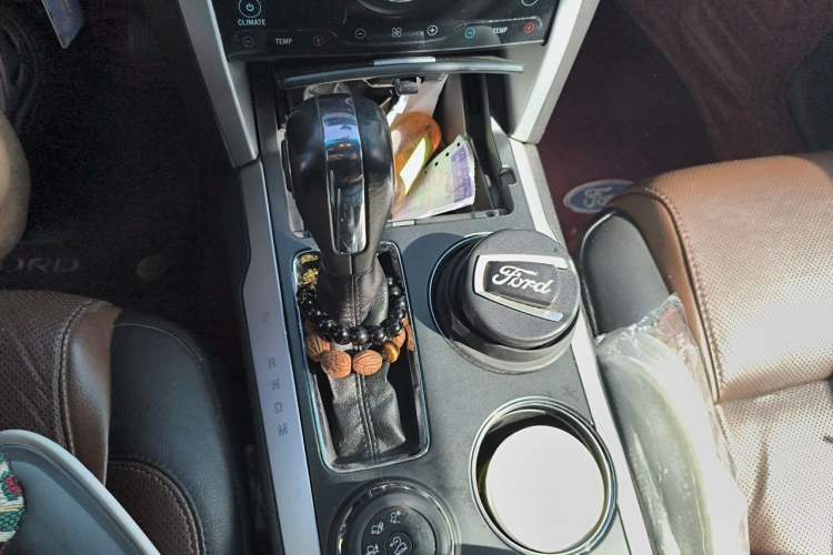 Used Ford Explorer 2013 3.5L Deluxe Model Gear Lever