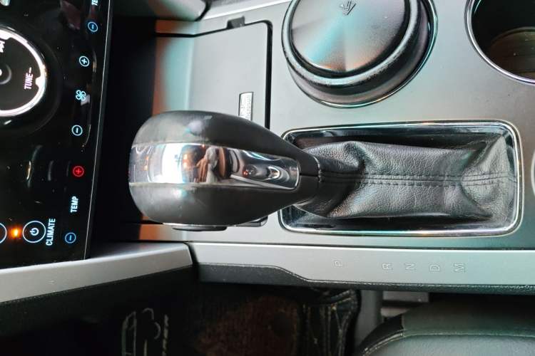 Used Ford Explorer 2013 3.5L Deluxe Model Gear Lever