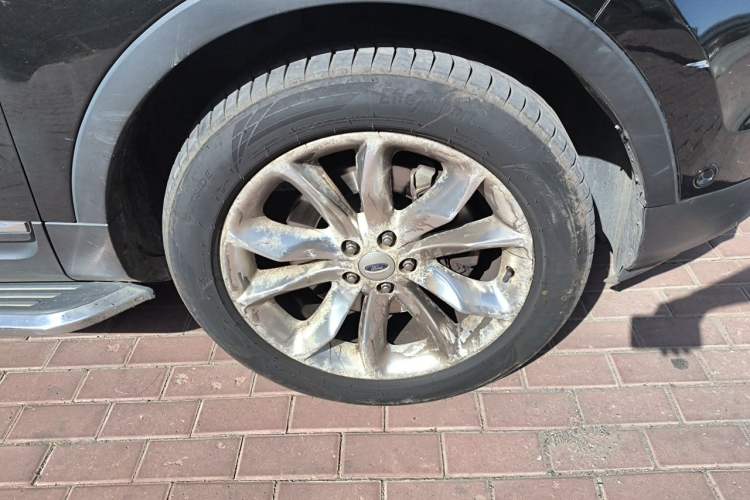 Used Ford Explorer 2013 3.5L Deluxe Model Right Front Wheel Hub