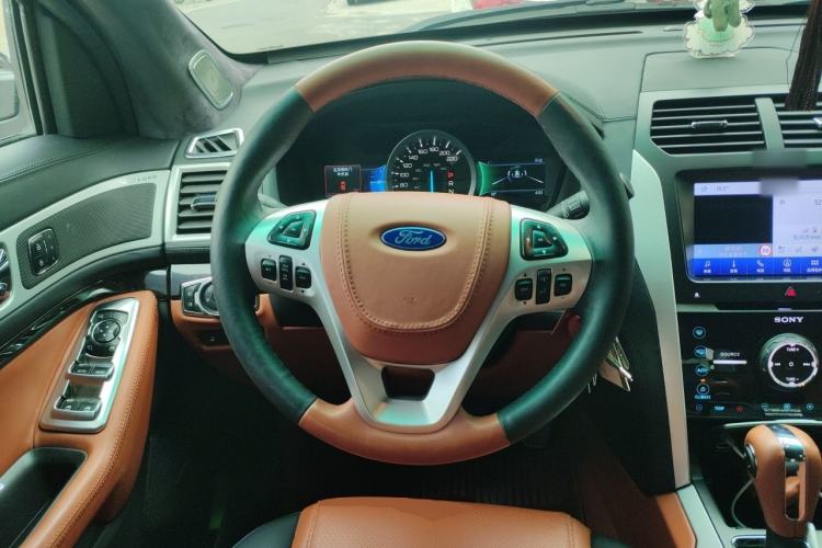 Used Ford Explorer 2013 3.5L Deluxe Model Steering Wheel