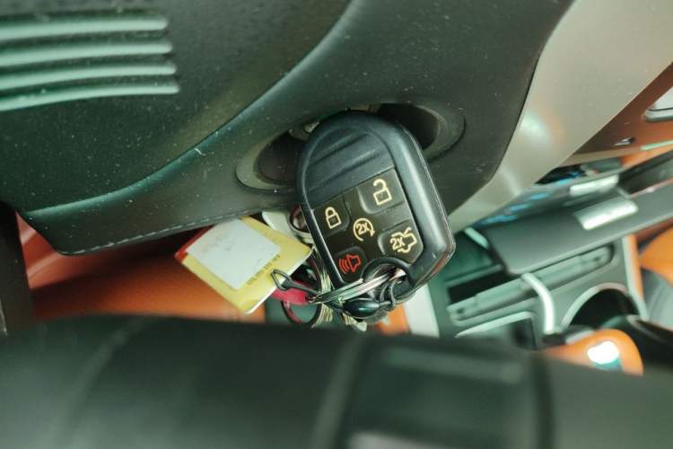 Used Ford Explorer 2013 3.5L Deluxe Model Vehicle Key