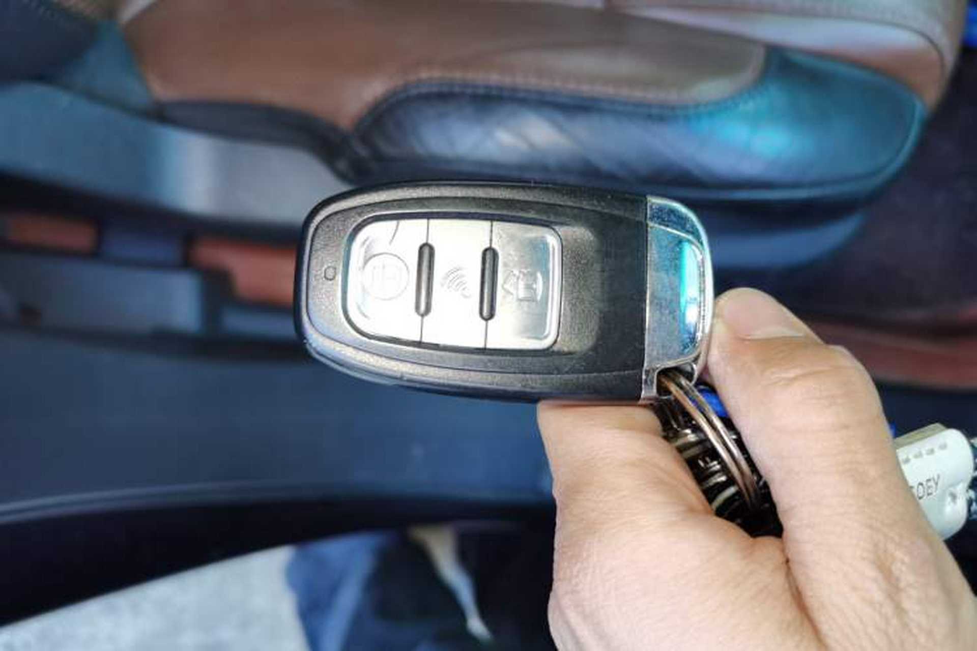 Used Ford Explorer 2013 3.5L Deluxe Model Vehicle Key
