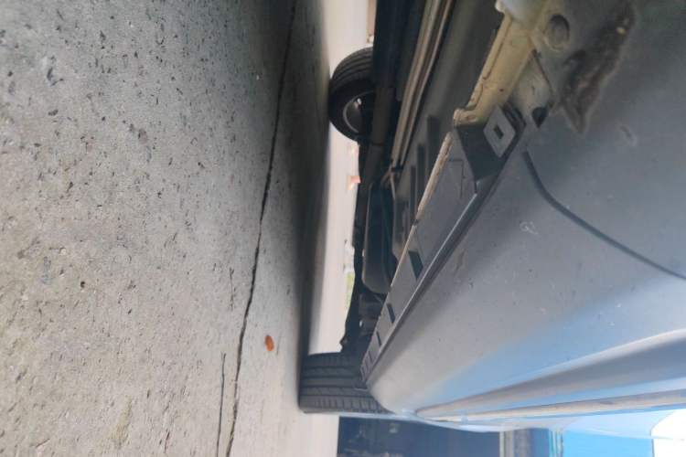 Used Ford Explorer 2013 3.5L Deluxe Model Chassis Front Left