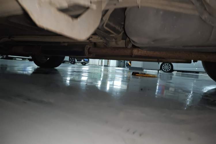 Used Ford Explorer 2013 3.5L Deluxe Model Chassis Rear Left