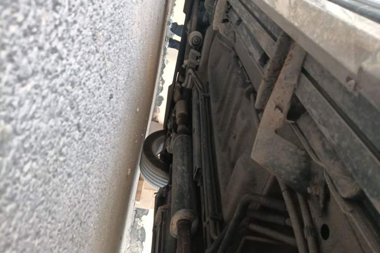Used Ford Explorer 2013 3.5L Deluxe Model Chassis Rear Left