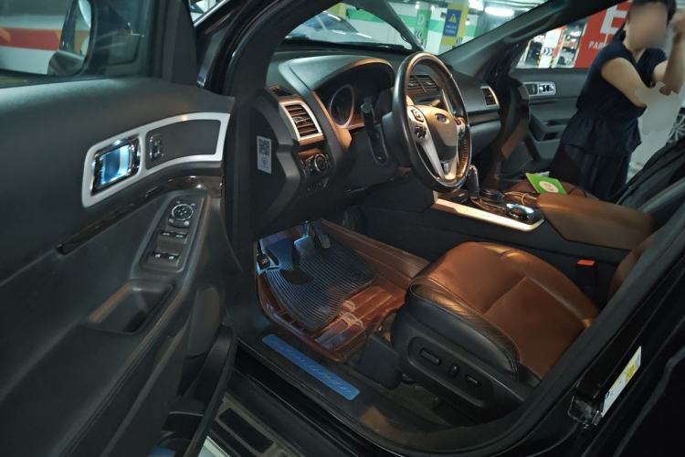 Used Ford Explorer 2013 3.5L Deluxe Model Driver Seat